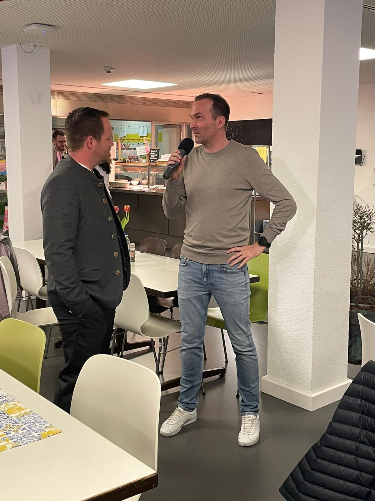 Mehr über den Artikel erfahren Thomas Rothmayer geht am 22.03. in die Stichwahl – überragender Erfolg des parteifreien Bürgermeisterkandidaten und der Parteifreien Kolbermoor